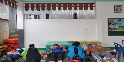 Kegiatan Donor Darah di Balai Kemasyarakatan Desa Jintung, Puluhan Orang Sukarela Mendonorkan Darahnya